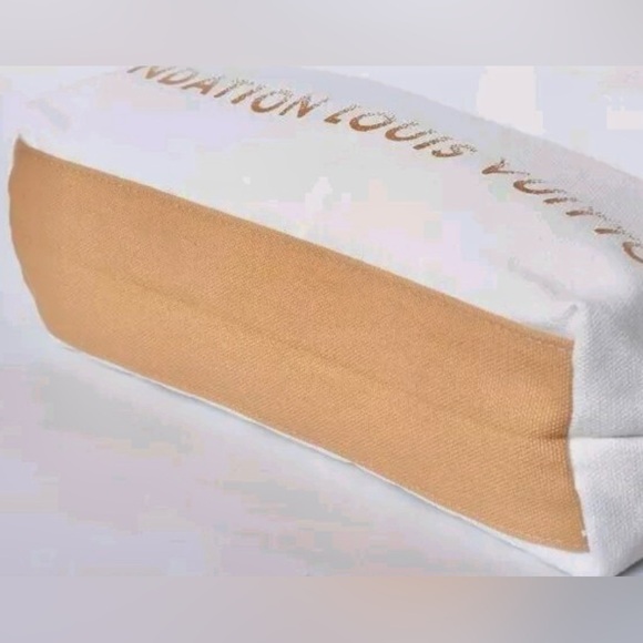 Louis Vuitton Limited Edition Fondation Tote Bag in Cream and Tan - Picture 3 of 16